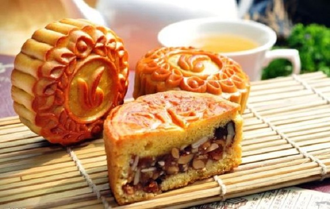 Cách làm bánh trung thu thập cẩm tại nhà cho tết đoàn viên thêm tròn đầy