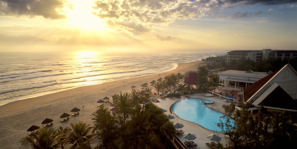 Centara-Sandy-Beach-Resort-Danang